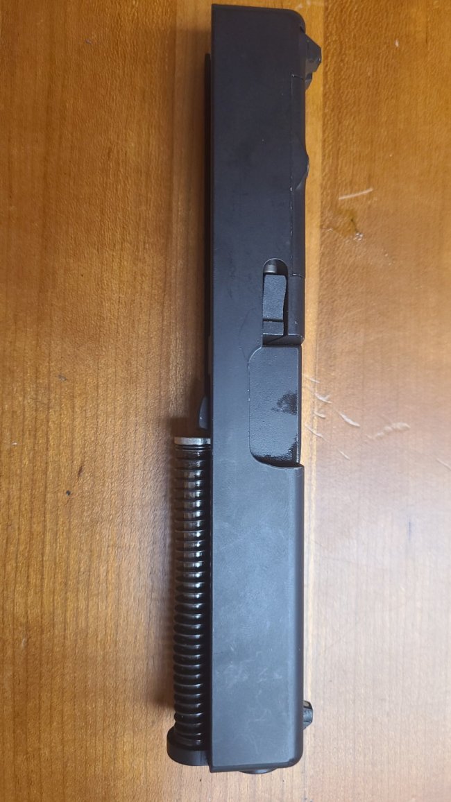 Beater Glock 19 slide with barrel, recoil assembly, other internals