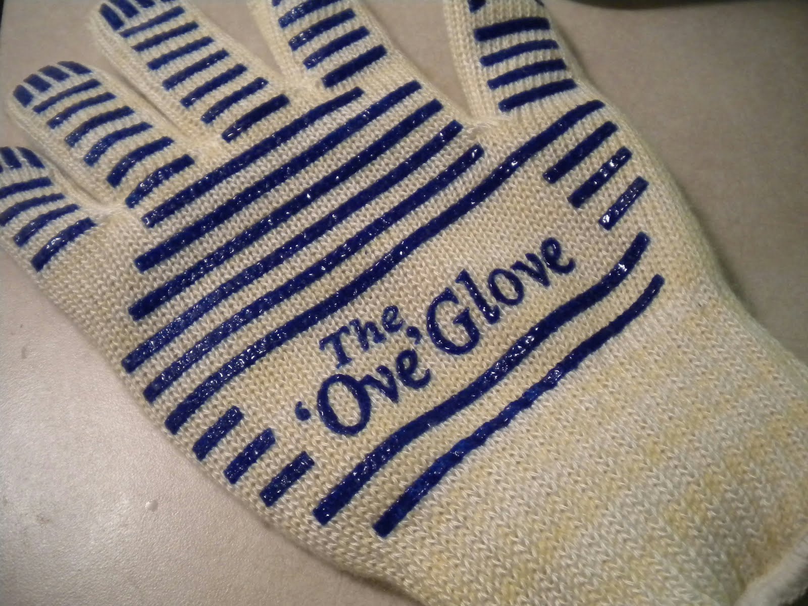 the+ove+gloveFINAL.jpg