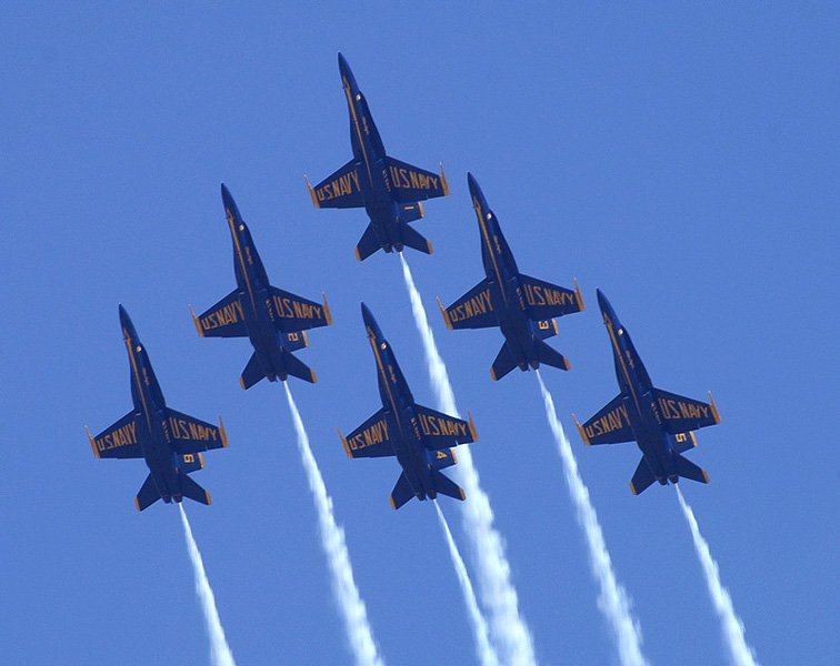 Blue-Angels-formation-02-702242.jpg