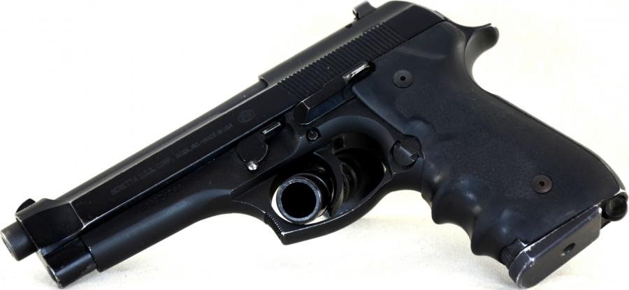 Beretta 92D 9mm Left.jpg
