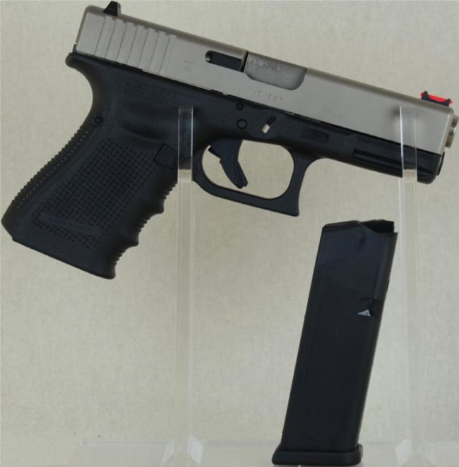 Consignment Glock 23 Gen 4 .40 Orange Fiber Front Sight 550 Right.jpg