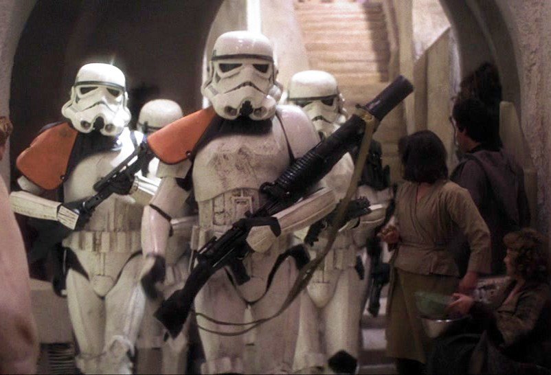 caption-Stormtroopers-armed-with-MG-34-and-Lewis-machine-guns.jpg