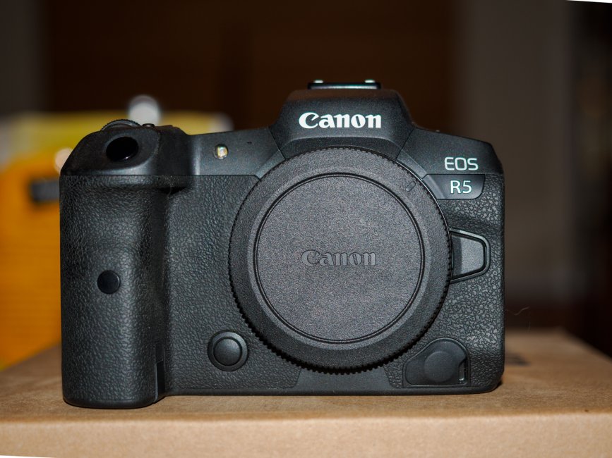 Canon R5 Mirrorless Camera (Body only)