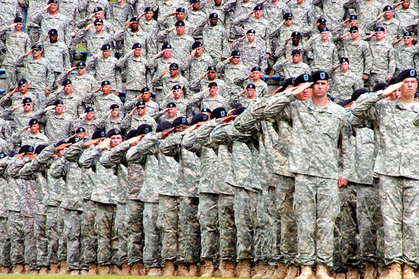 soldiers-saluting-600.jpg
