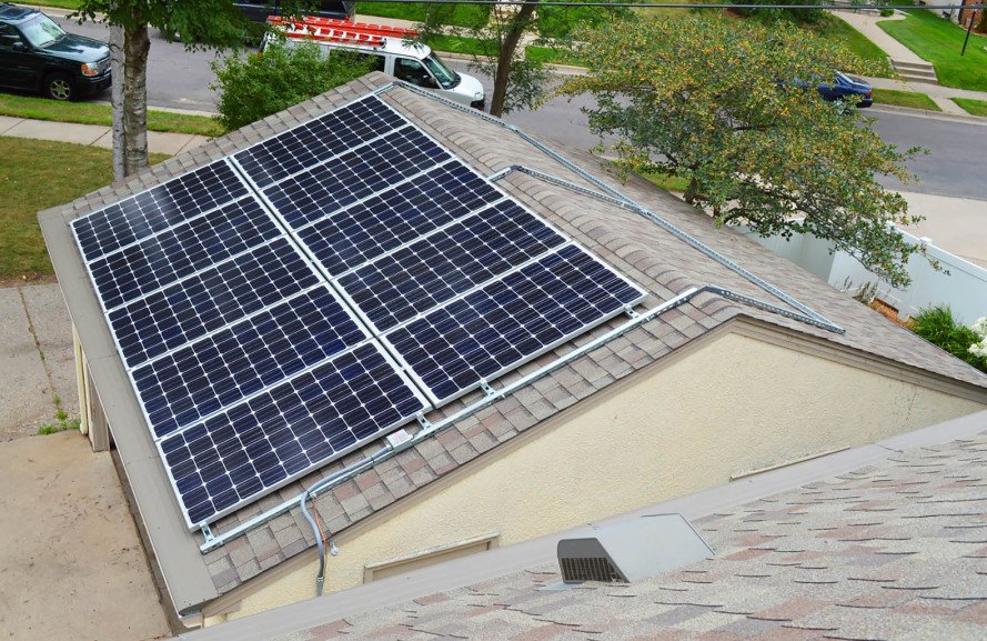 SolarPod-plug-and-play-rooftop-solar-889x577.jpg